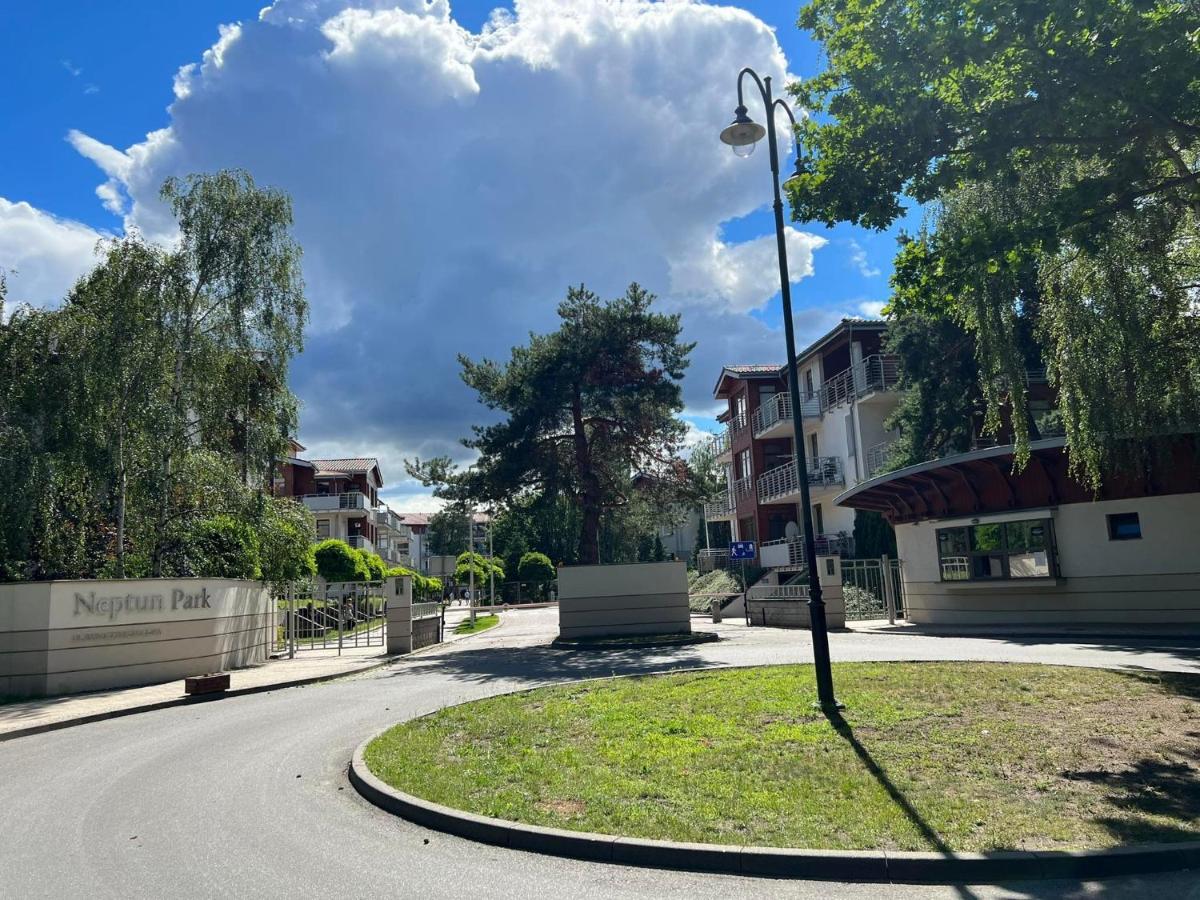 Neptun Park Apartament - 100 M Od Plazy Gdańsk Kültér fotó